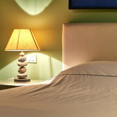 Apartament Sleeps 6 Air Con Wifi Mediolan