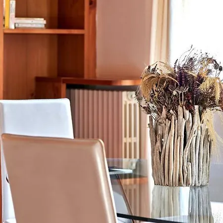Sleeps 6 Air Con Wifi Apartament Mediolan