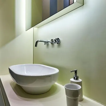 Sleeps 6 Air Con Wifi * Mediolan